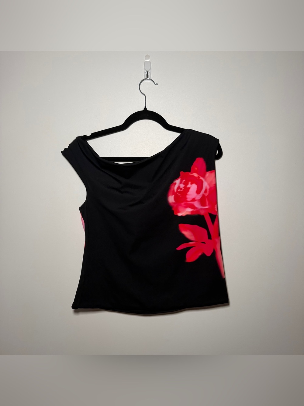 Khy x ioannes Smooth Stretch Asymmetrical Top Black Peony Size 2X